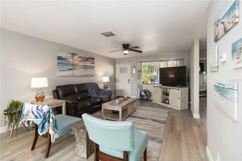Casa en venta en Port Orange, Florida, 3 dormitorios, 123.19 m2 № 1909239 - foto 4