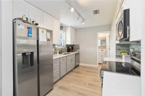 Casa en venta en Port Orange, Florida, 3 dormitorios, 123.19 m2 № 1909239 - foto 6