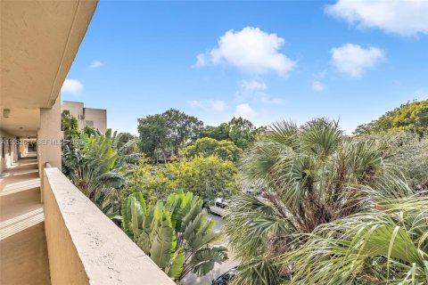 Купить кондоминиум в Коконат Крик, Флорида 2 спальни, 90.12м2, № 2007777 - фото 9