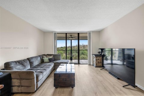 Купить кондоминиум в Коконат Крик, Флорида 2 спальни, 90.12м2, № 2007777 - фото 15