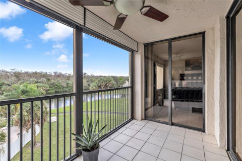 Купить кондоминиум в Коконат Крик, Флорида 2 спальни, 90.12м2, № 2007777 - фото 18