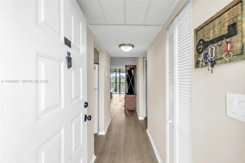 Купить кондоминиум в Коконат Крик, Флорида 2 спальни, 90.12м2, № 2007777 - фото 10