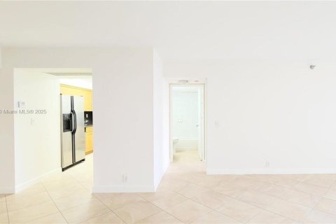Купить кондоминиум в Авентура, Флорида 2 спальни, 105.35м2, № 1713746 - фото 8