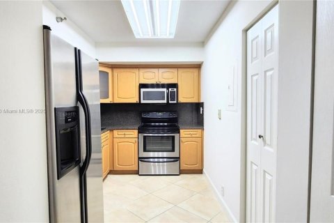 Купить кондоминиум в Авентура, Флорида 2 спальни, 105.35м2, № 1713746 - фото 4