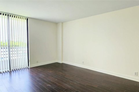Купить кондоминиум в Авентура, Флорида 2 спальни, 105.35м2, № 1713746 - фото 21