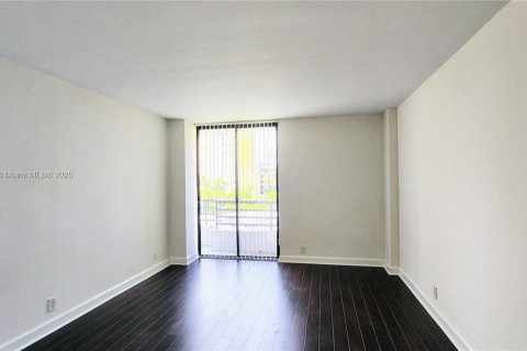 Купить кондоминиум в Авентура, Флорида 2 спальни, 105.35м2, № 1713746 - фото 22
