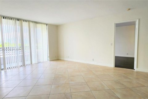 Купить кондоминиум в Авентура, Флорида 2 спальни, 105.35м2, № 1713746 - фото 16