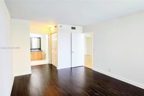 Купить кондоминиум в Авентура, Флорида 2 спальни, 105.35м2, № 1713746 - фото 19