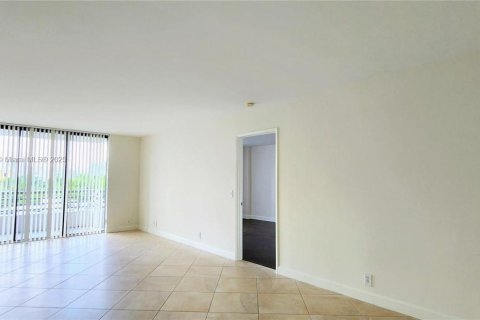 Купить кондоминиум в Авентура, Флорида 2 спальни, 105.35м2, № 1713746 - фото 7