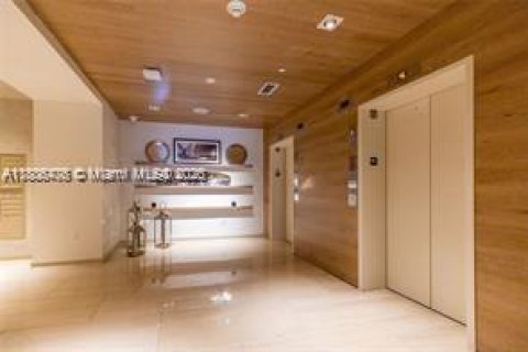 Copropriété à louer à Fort Lauderdale, Floride: 2 chambres, 119.29 m2 № 1864629 - photo 25