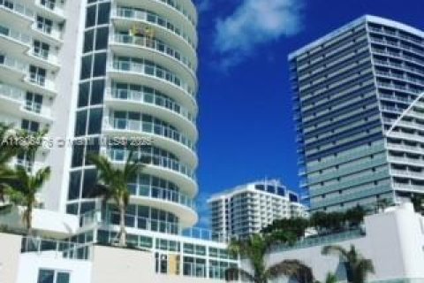 Copropriété à louer à Fort Lauderdale, Floride: 2 chambres, 119.29 m2 № 1864629 - photo 2