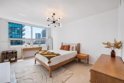 Condominio en venta en Miami, Florida, 2 dormitorios, 112.88 m2 № 2430160 - foto 17