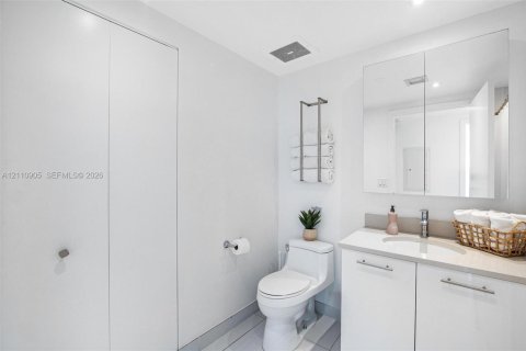 Condominio en venta en Miami, Florida, 2 dormitorios, 112.88 m2 № 2430160 - foto 16