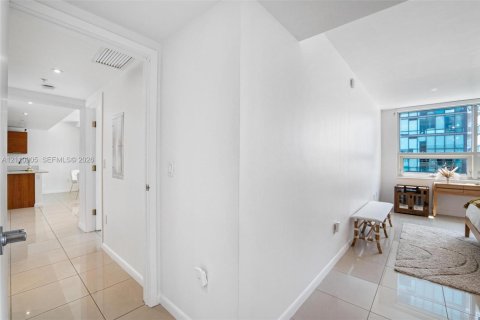 Condominio en venta en Miami, Florida, 2 dormitorios, 112.88 m2 № 2430160 - foto 11