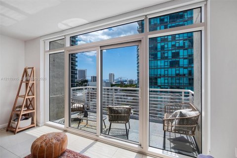 Condominio en venta en Miami, Florida, 2 dormitorios, 112.88 m2 № 2430160 - foto 2