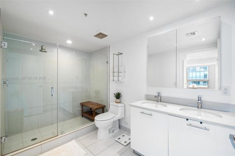Condominio en venta en Miami, Florida, 2 dormitorios, 112.88 m2 № 2430160 - foto 19