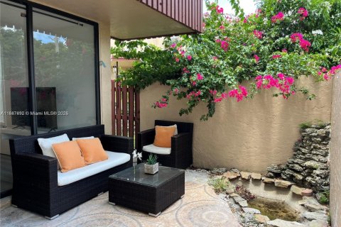 Touwnhouse à louer à Miami, Floride: 2 chambres, 111.67 m2 № 1941788 - photo 10