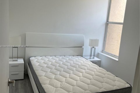 Touwnhouse à louer à Miami, Floride: 2 chambres, 111.67 m2 № 1941788 - photo 7