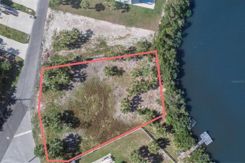 Terreno en venta en Port Richey, Florida № 1720739 - foto 5