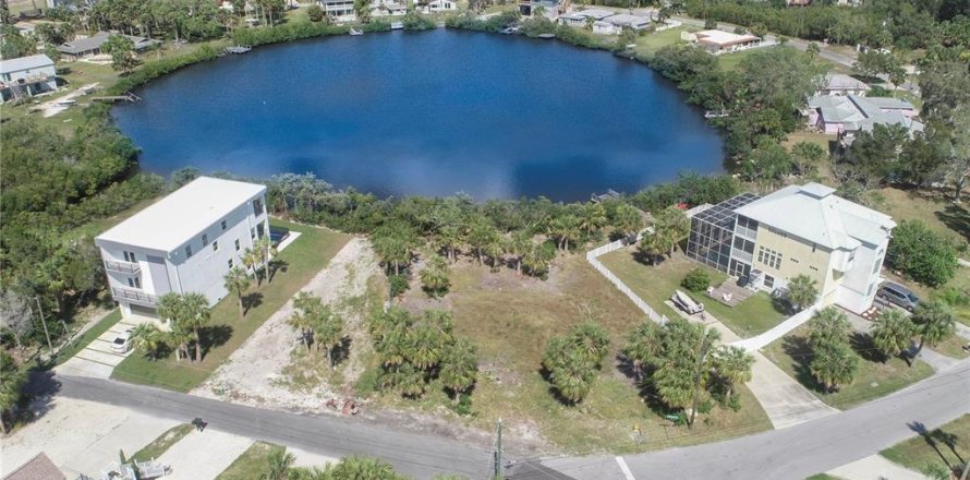 Terreno en Port Richey, Florida № 1720739