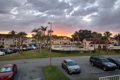 Condo in Orlando, Florida, 2 bedrooms  № 2196723 - photo 10