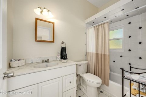 House in Merrit Island, Florida 4 bedrooms, 284.28 sq.m. № 1399399 - photo 29