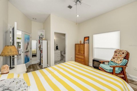 House in Merrit Island, Florida 4 bedrooms, 284.28 sq.m. № 1399399 - photo 26