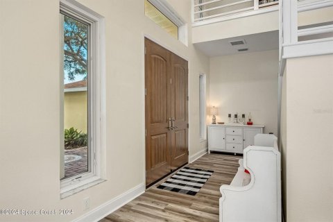 House in Merrit Island, Florida 4 bedrooms, 284.28 sq.m. № 1399399 - photo 4