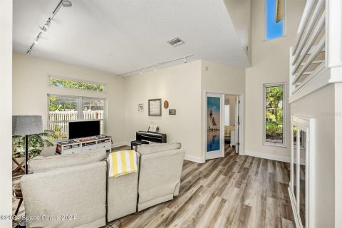 House in Merrit Island, Florida 4 bedrooms, 284.28 sq.m. № 1399399 - photo 8