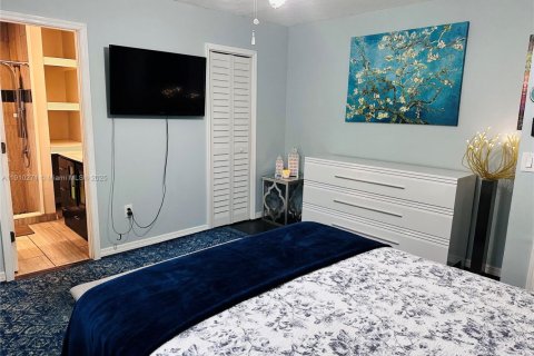 Купить виллу или дом в Санрайз, Флорида 7 комнат, 162.58м2, № 1966715 - фото 16