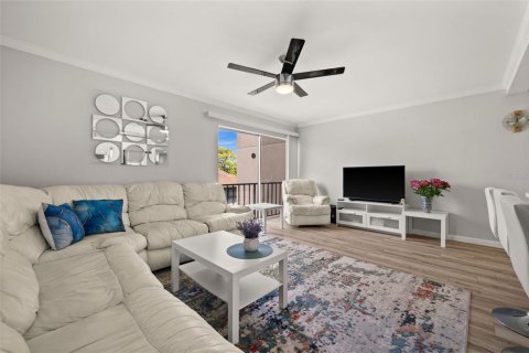 Condominio en alquiler en Sarasota, Florida, 1 dormitorio, 61.59 m2 № 2150595 - foto 4