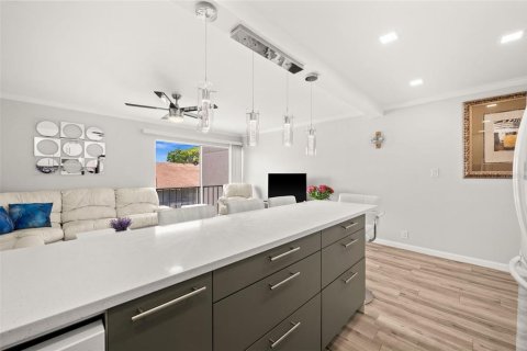 Condominio en alquiler en Sarasota, Florida, 1 dormitorio, 61.59 m2 № 2150595 - foto 7