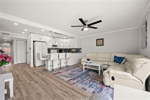 Condominio en alquiler en Sarasota, Florida, 1 dormitorio, 61.59 m2 № 2150595 - foto 9