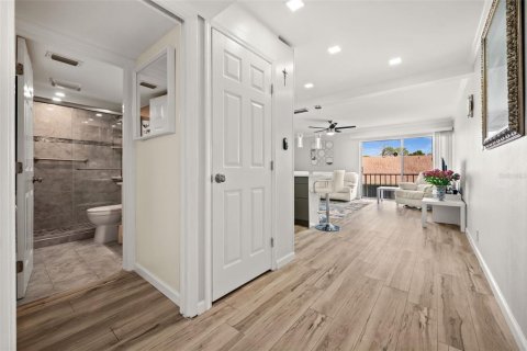 Condominio en alquiler en Sarasota, Florida, 1 dormitorio, 61.59 m2 № 2150595 - foto 16