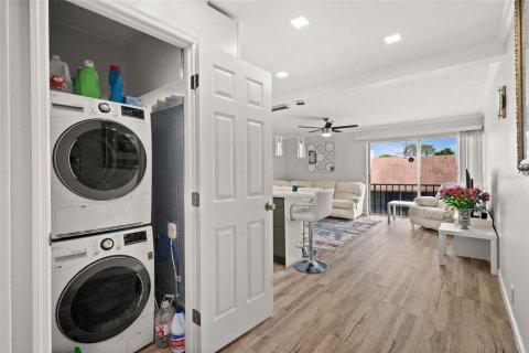 Condominio en alquiler en Sarasota, Florida, 1 dormitorio, 61.59 m2 № 2150595 - foto 14