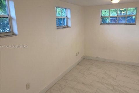 Снять в аренду виллу или дом в Холливуд, Флорида 4 спальни, 160.54м2, № 2005781 - фото 6