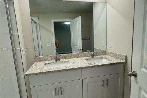 Adosado en venta en Mangonia Park, Florida, 3 dormitorios, 135.08 m2 № 1937392 - foto 21