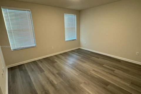 Townhouse in Mangonia Park, Florida 3 bedrooms, 135.08 sq.m. № 1937392 - photo 27