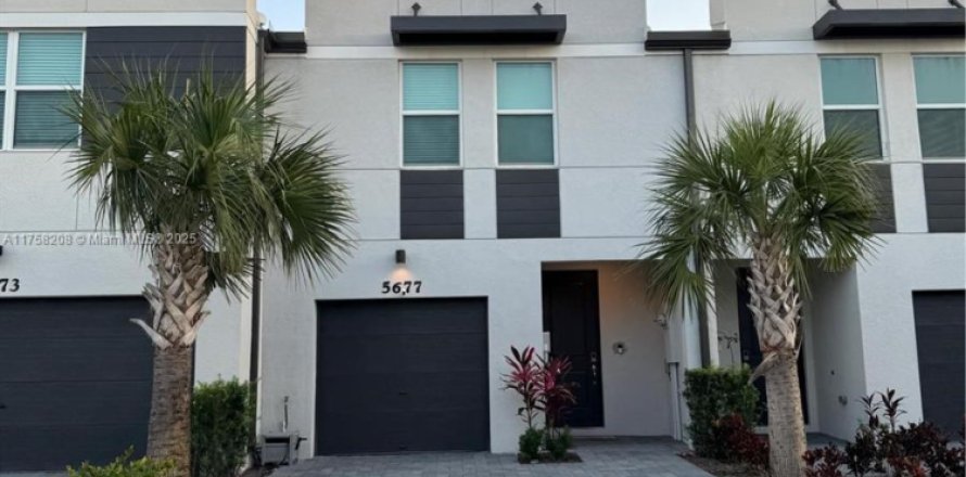 Touwnhouse à Mangonia Park, Floride 3 chambres, 135.08 m2 № 1937392
