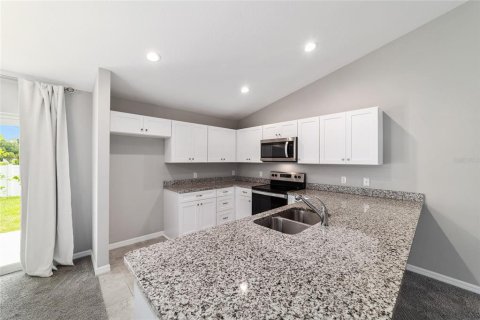 House in Citra, Florida 3 bedrooms, 133.13 sq.m. № 1876132 - photo 15
