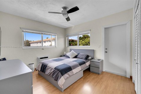 Copropriété à vendre à Hallandale Beach, Floride: 2 chambres, 92.9 m2 № 1970276 - photo 22