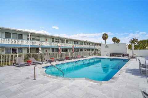 Copropriété à vendre à Hallandale Beach, Floride: 2 chambres, 92.9 m2 № 1970276 - photo 27