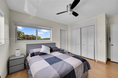 Copropriété à vendre à Hallandale Beach, Floride: 2 chambres, 92.9 m2 № 1970276 - photo 24