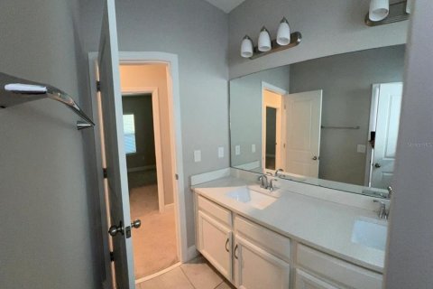 House in Oakland, Florida 4 bedrooms, 187.38 sq.m. № 1825186 - photo 12