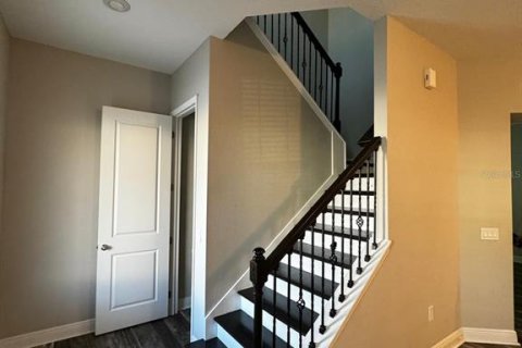 House in Oakland, Florida 4 bedrooms, 187.38 sq.m. № 1825186 - photo 6