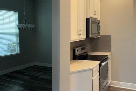 House in Oakland, Florida 4 bedrooms, 187.38 sq.m. № 1825186 - photo 4