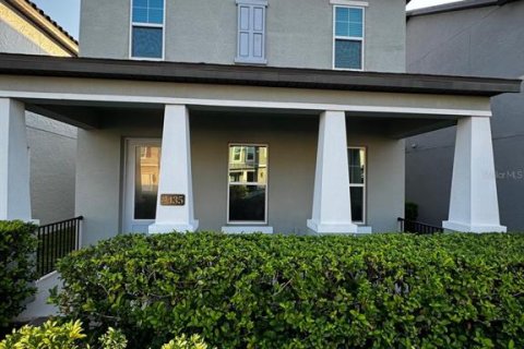 House in Oakland, Florida 4 bedrooms, 187.38 sq.m. № 1825186 - photo 1
