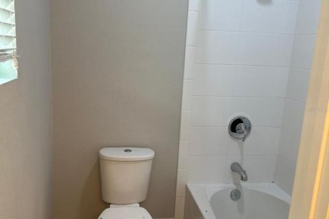 House in Oakland, Florida 4 bedrooms, 187.38 sq.m. № 1825186 - photo 23