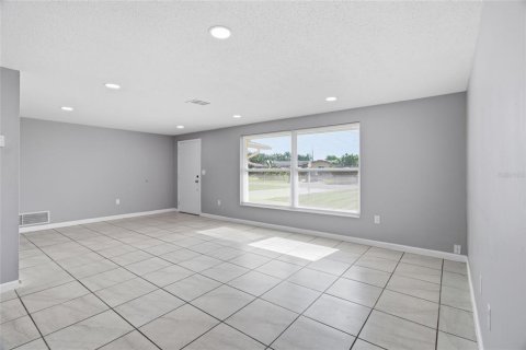Villa ou maison à vendre à Venice, Floride: 2 chambres, 126.72 m2 № 2333975 - photo 7