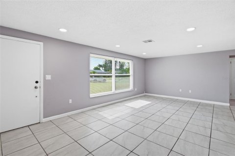 Villa ou maison à vendre à Venice, Floride: 2 chambres, 126.72 m2 № 2333975 - photo 6